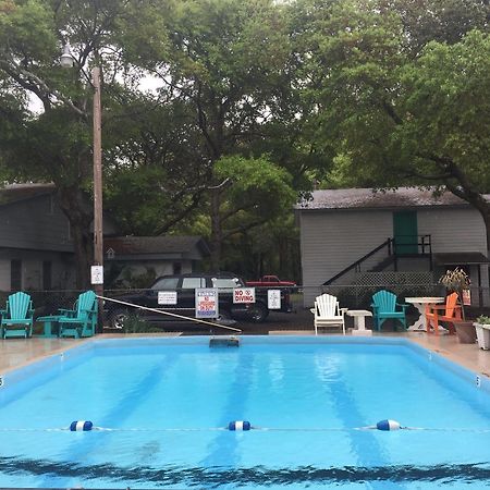 Captain'S Cove Motel Oak Island Εξωτερικό φωτογραφία