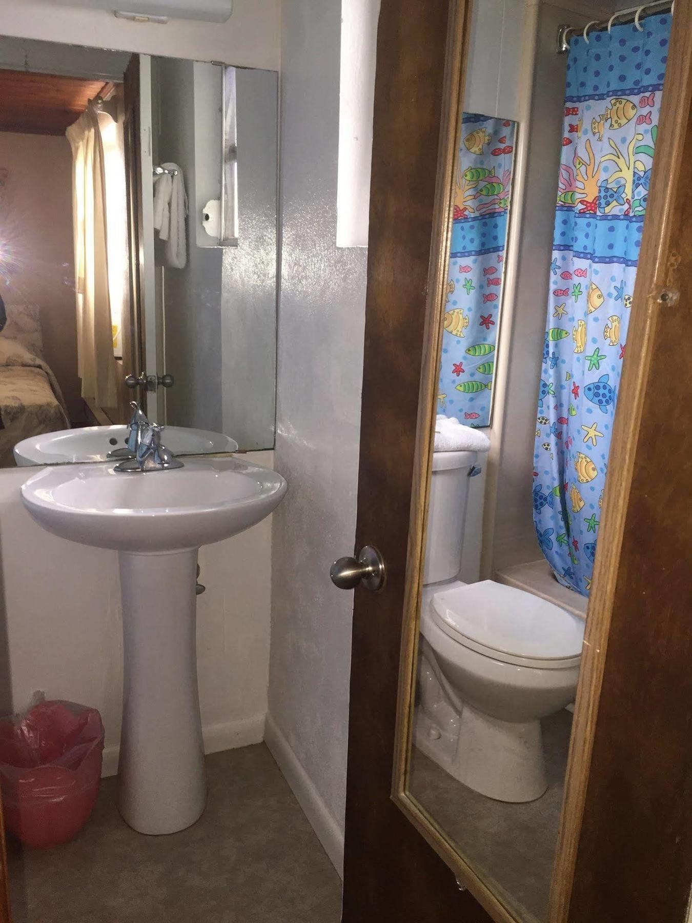Captain'S Cove Motel Oak Island Εξωτερικό φωτογραφία