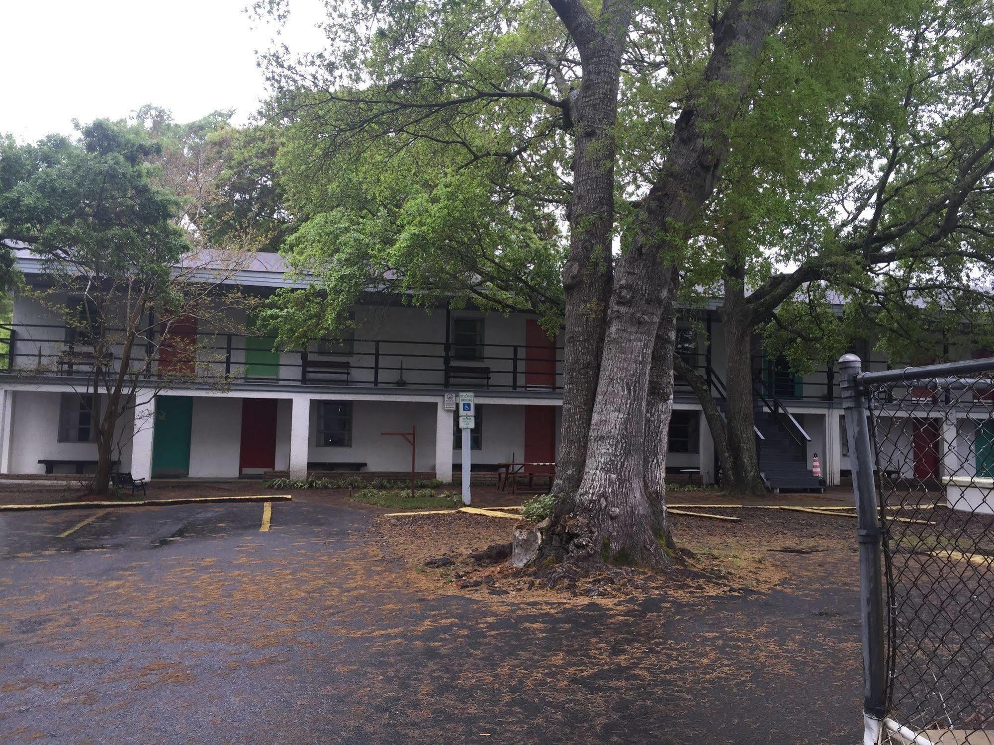Captain'S Cove Motel Oak Island Εξωτερικό φωτογραφία
